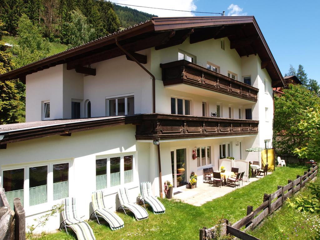 Ferienwohnung Mondial Нойштіфт-ім-Штубайталь Екстер'єр фото