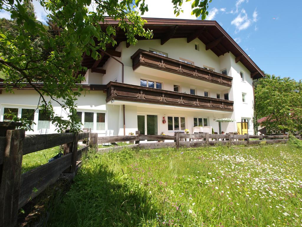 Ferienwohnung Mondial Нойштіфт-ім-Штубайталь Екстер'єр фото