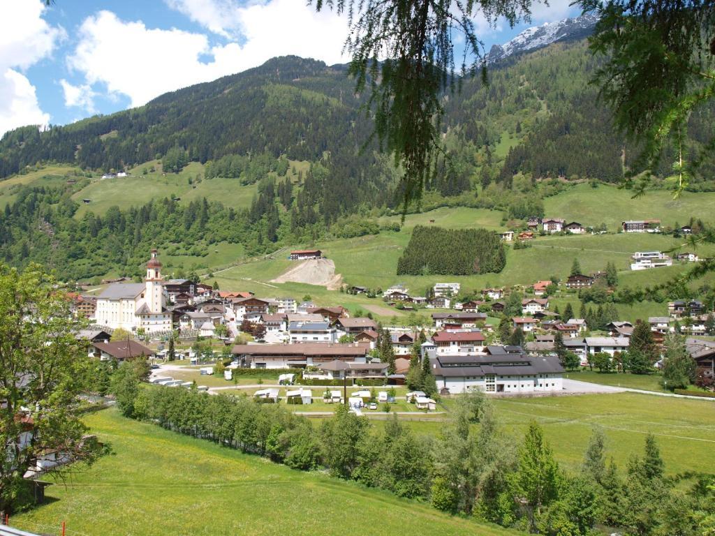 Ferienwohnung Mondial Нойштіфт-ім-Штубайталь Екстер'єр фото